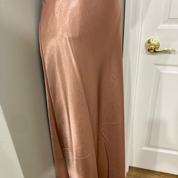 NWT Molly Bracken Satin Midi Skirt in Old Pink - Picture 3 of 8